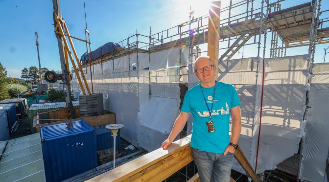 Åpner nær 100 nye leseplasser