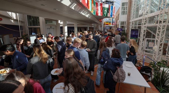 Tettpakket 90-meterskog på Internasjonal Dag